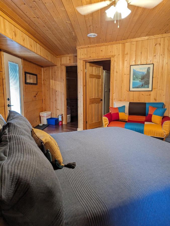 Sundance Country Lodge B&B Marlboro Bagian luar foto