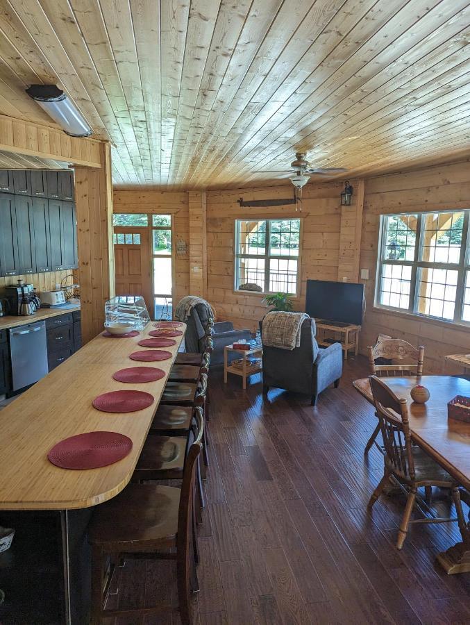 Sundance Country Lodge B&B Marlboro Bagian luar foto