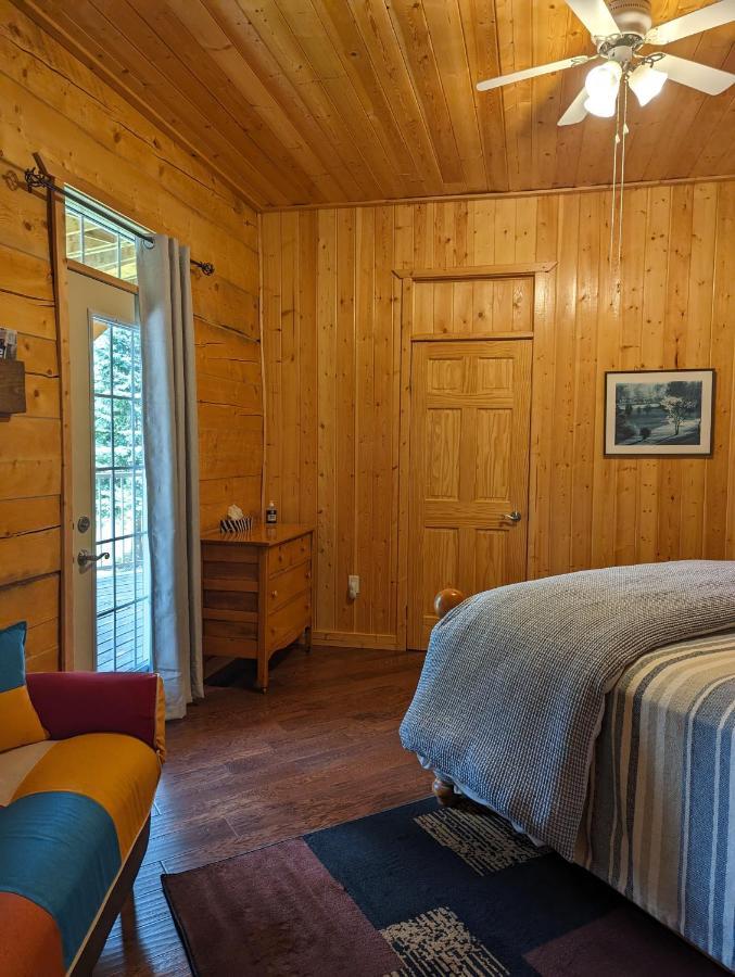 Sundance Country Lodge B&B Marlboro Bagian luar foto